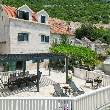 Luxury Navis Villa