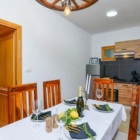 Villa Luxury Navis