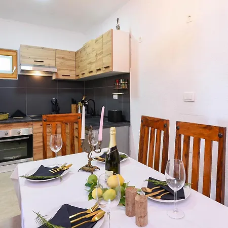 Вилла Luxury Navis *