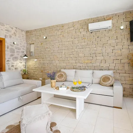 Вилла Luxury Navis