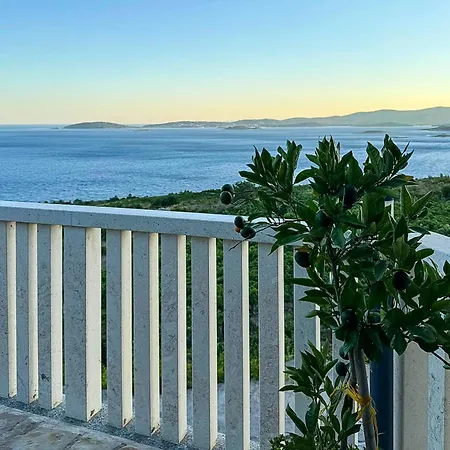 Вилла Luxury Navis *